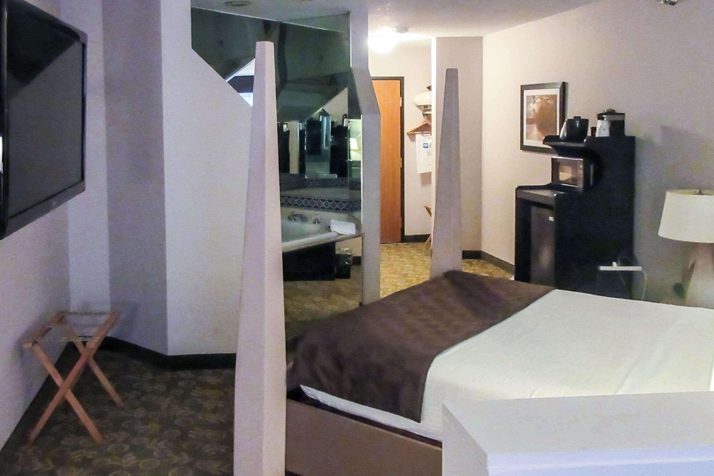 Quality Inn & Suites רד ווינג מראה חיצוני תמונה