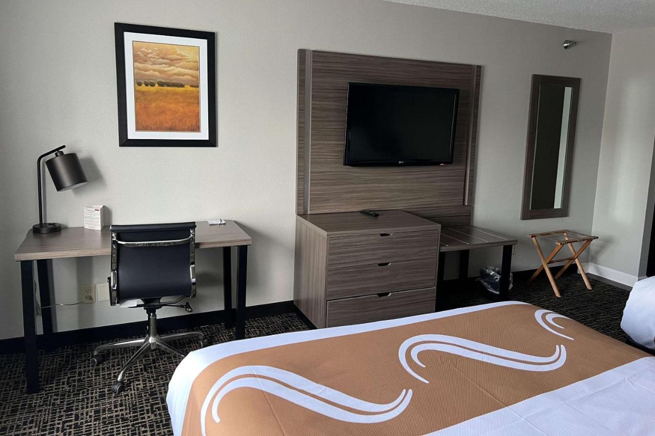 Quality Inn & Suites רד ווינג מראה חיצוני תמונה